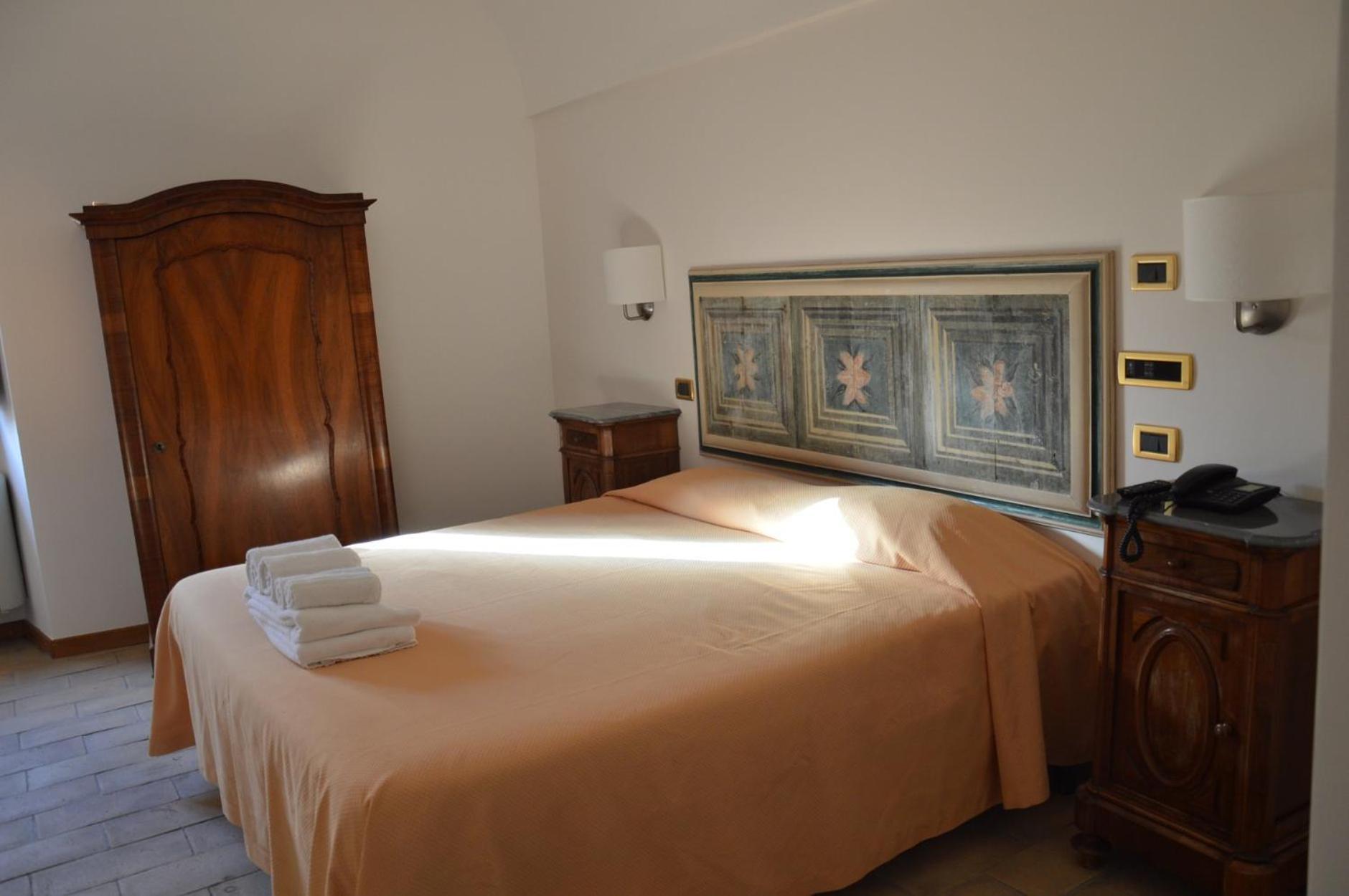 S. Martin Hotel 4*