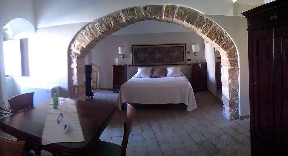 S. Martin 4*